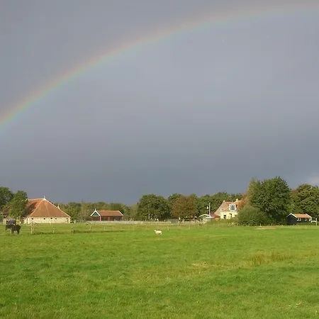 Repelsteeltje op Terschelling Villa Formerum Buitenkant foto