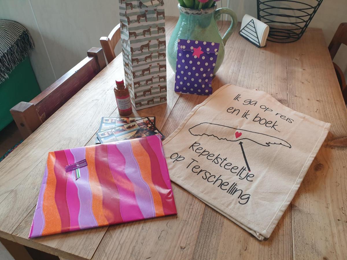 Chalet Repelsteeltje Op Terschelling Formerum